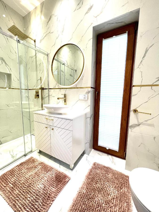 Willa Wojcik Apartamenty I Pokoje ซโรมอฟแซ นิชแน ภายนอก รูปภาพ